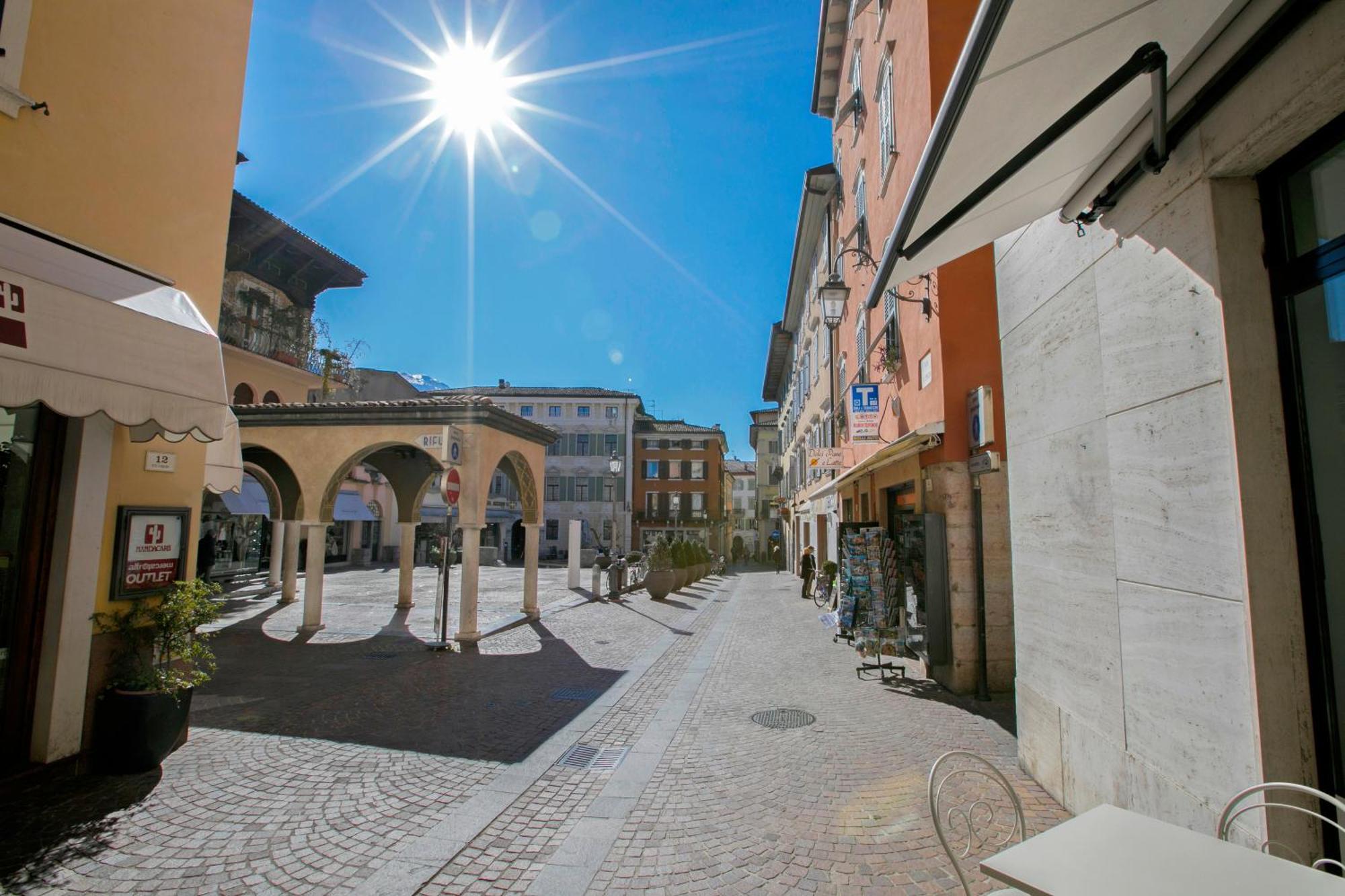Ca'Cerere - Happy Rentals Riva del Garda Eksteriør bilde